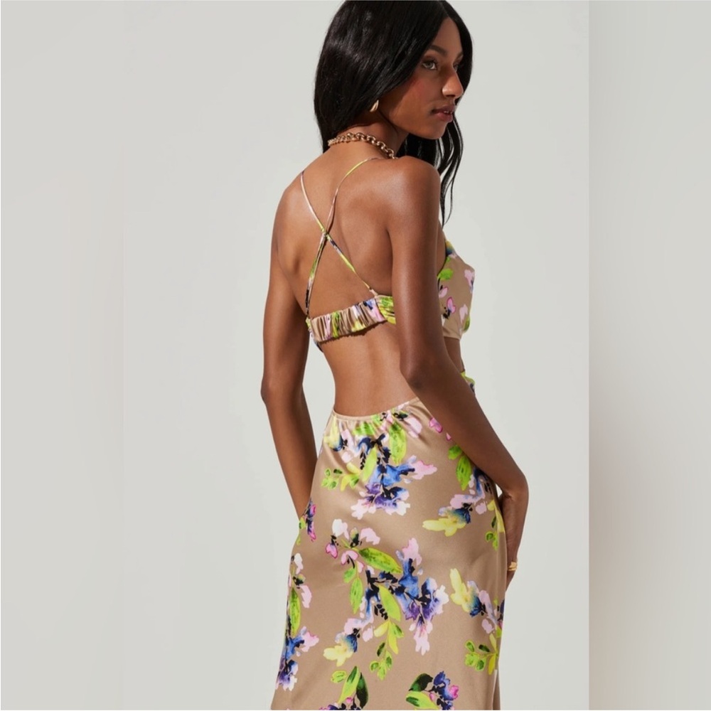 Astr Colette floral satin dress - Picture 3 of 4